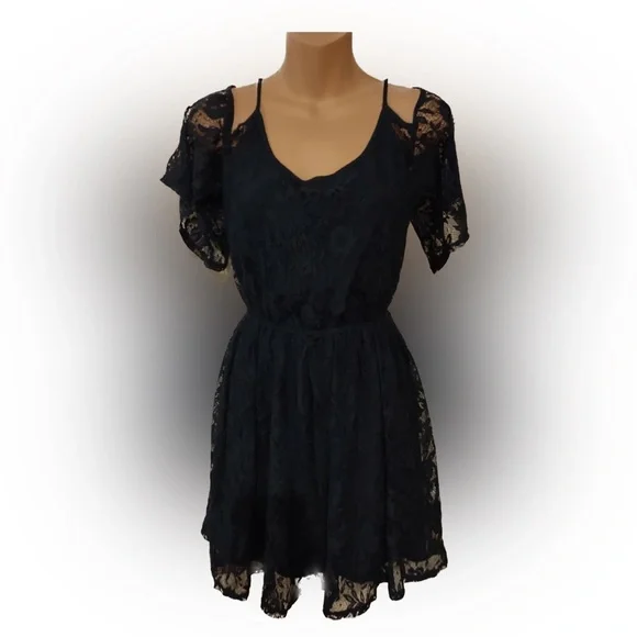 NWOT Hollister Cold-Shoulder Lace Dress - Picture 1 of 5